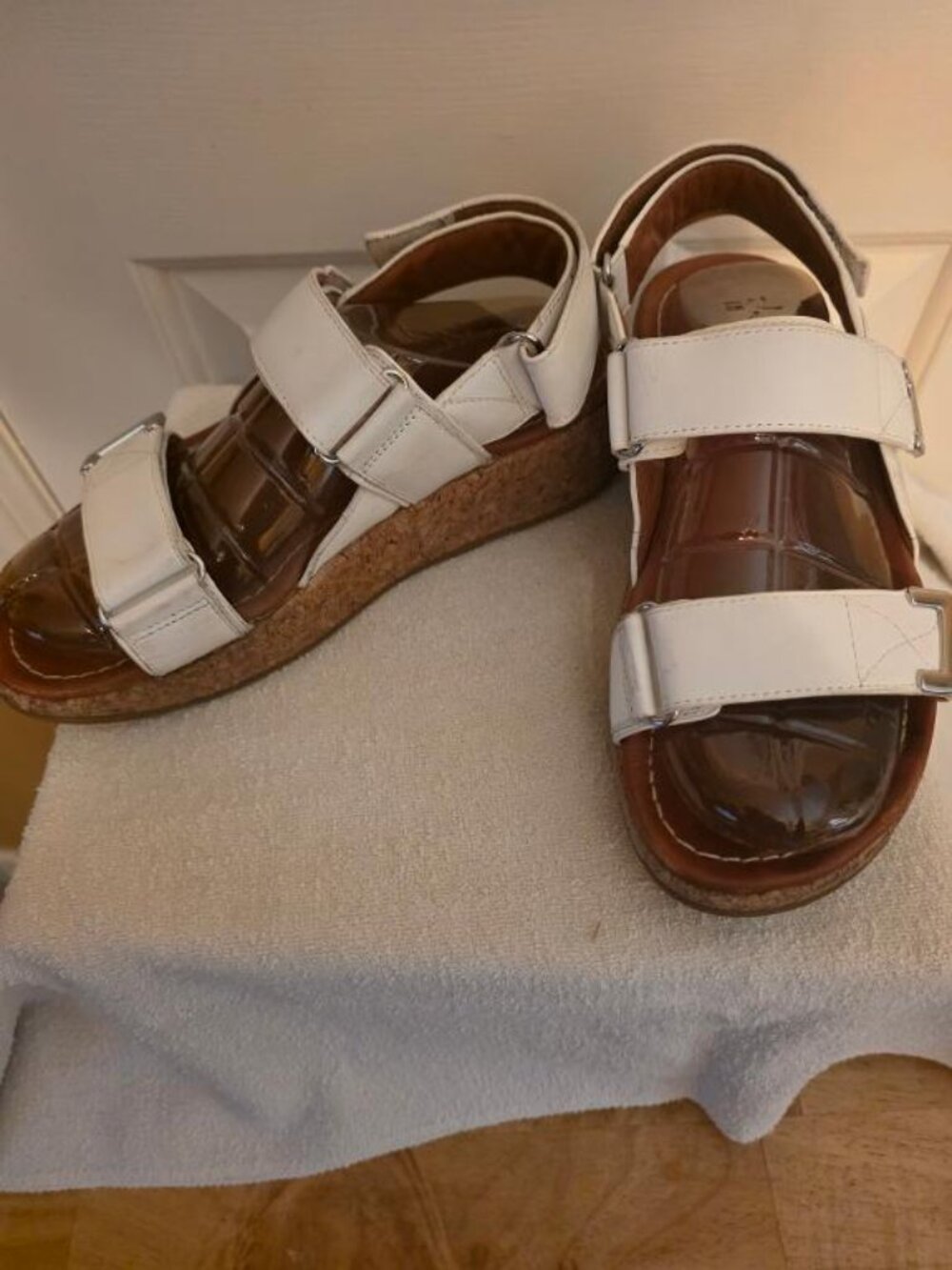 Wobbleboard Fitflop White Sandals 8.5M